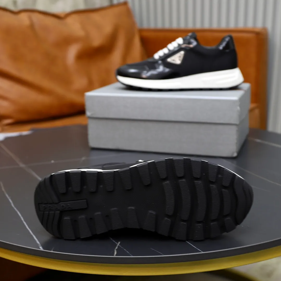 Men's shoes 💰600💰🙅‍♂️🙅‍♂️🙅‍♂️ [PRADA] Prada - High-end quality original order - Upper: Nappa calfskin, tumbled calfskin spliced stretch cloth surface, tongue high frequency brand logo - Lining: water-dyed cowhide - Outsole: ultra-light TPU foam rubber; two-color molded outsole -Ultra-high quality control and fine workmanship: outstanding (high-end, extravagance, grade) -Size: 38-44 (45 can be customized)